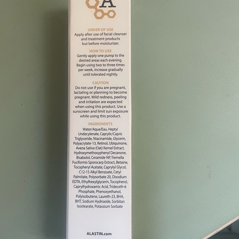 New in Box Alastin Renewal Retinol .25 - 1 oz - Picture 3 of 4